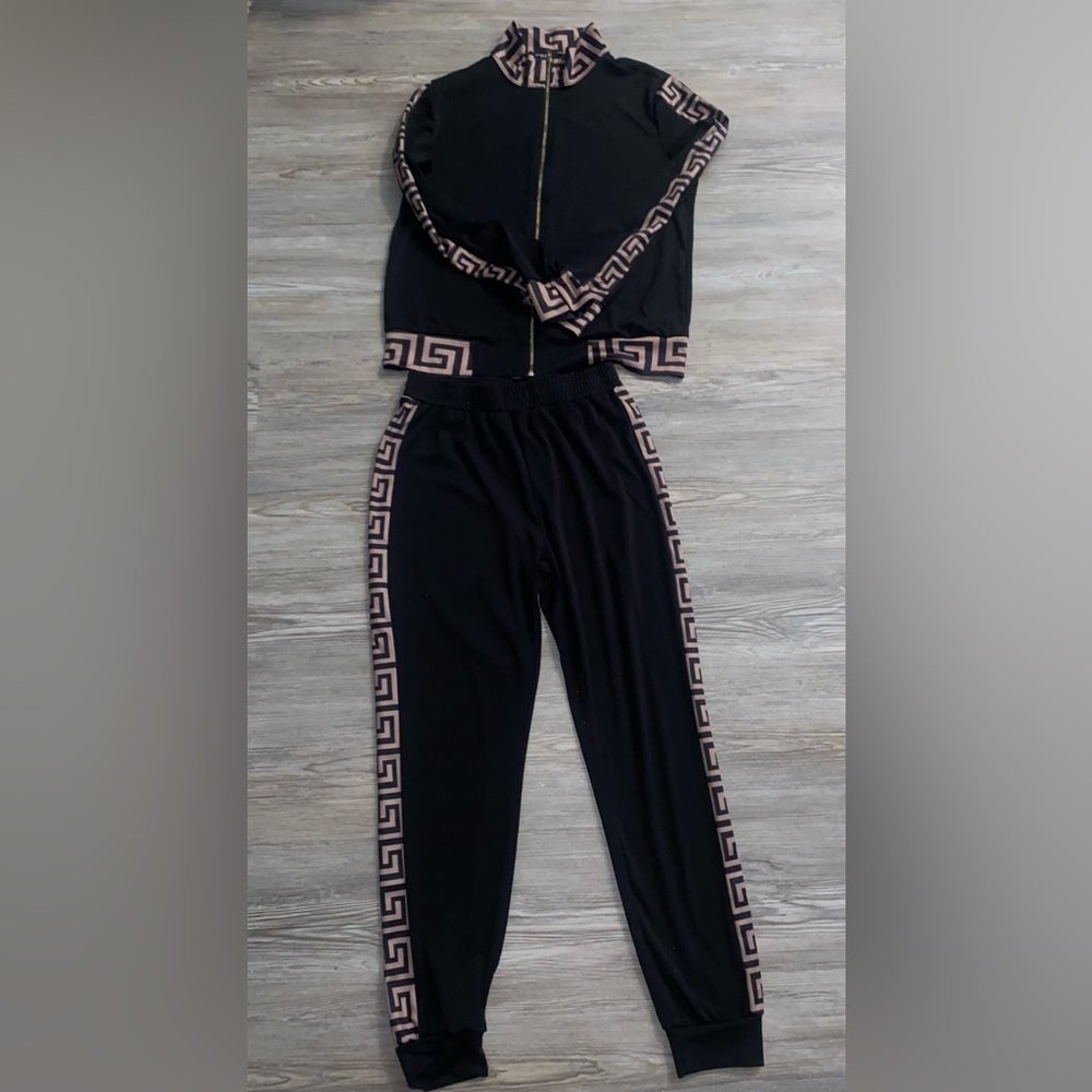 2 piece jogger outfit Versace inspired design